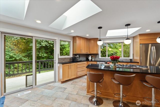 26415 SE 154th Place, Issaquah, WA 98027