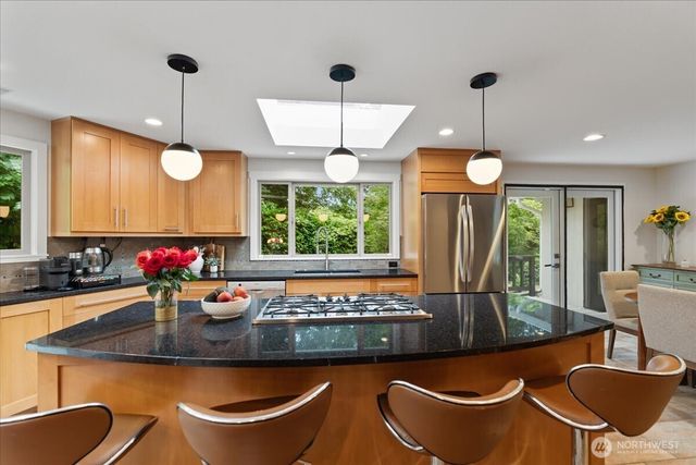 26415 SE 154th Place, Issaquah, WA 98027