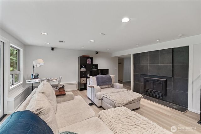 26415 SE 154th Place, Issaquah, WA 98027