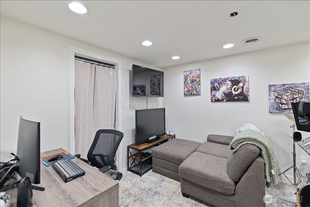 26415 SE 154th Place, Issaquah, WA 98027