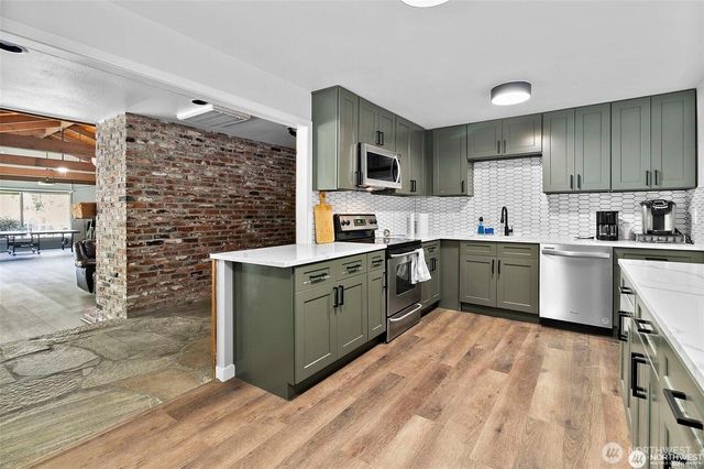 26415 SE 154th Place, Issaquah, WA 98027