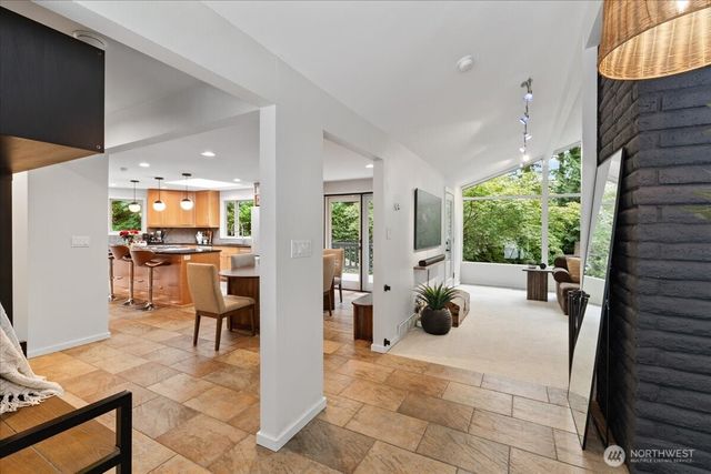 26415 SE 154th Place, Issaquah, WA 98027