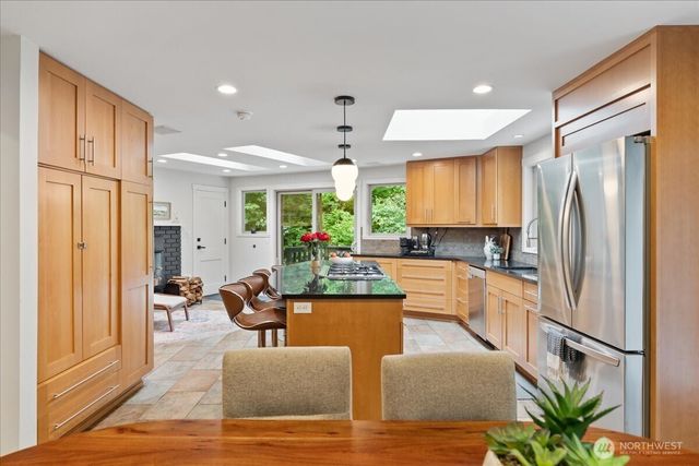 26415 SE 154th Place, Issaquah, WA 98027