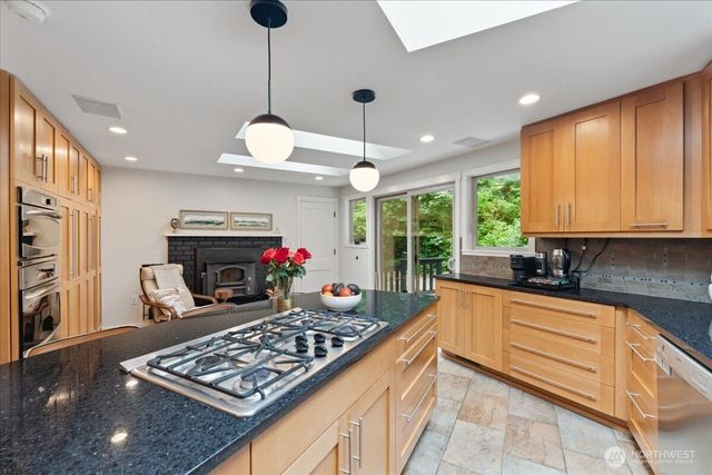 26415 SE 154th Place, Issaquah, WA 98027