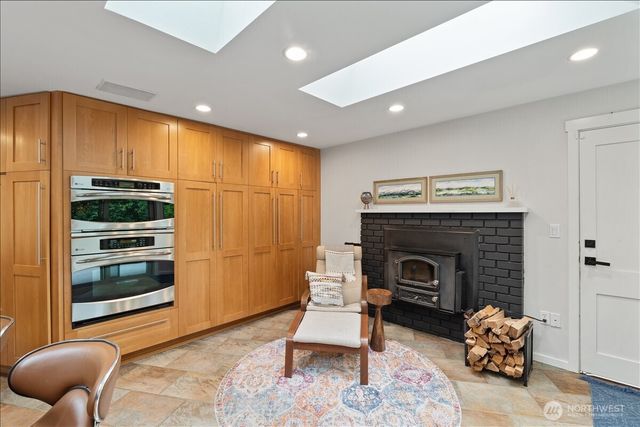 26415 SE 154th Place, Issaquah, WA 98027