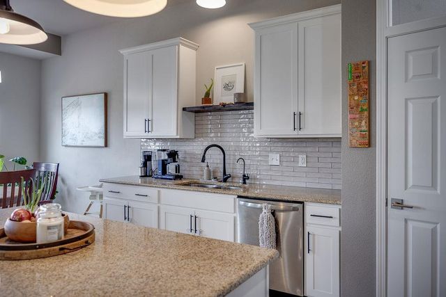 931 Margarets Way, Belleville, WI 53508