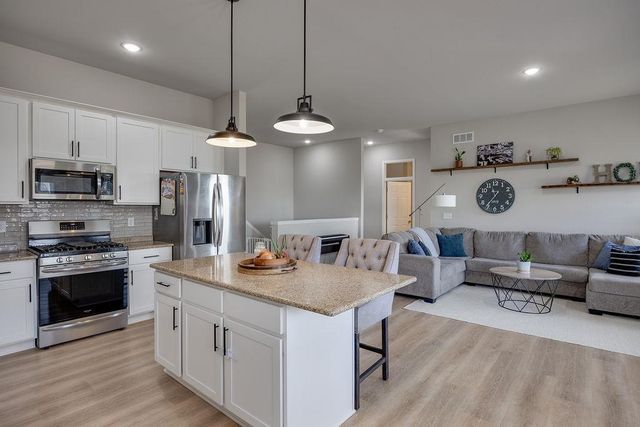 931 Margarets Way, Belleville, WI 53508
