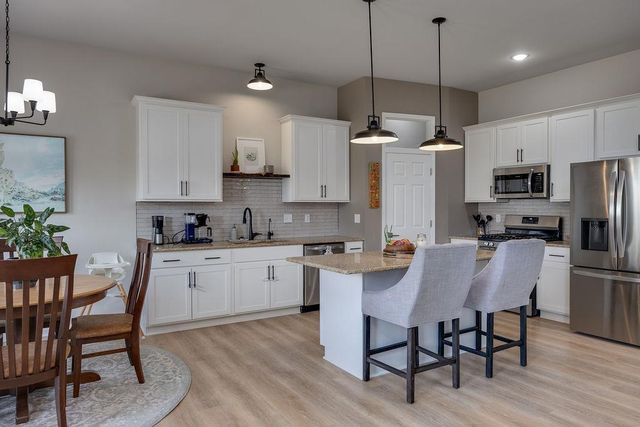 931 Margarets Way, Belleville, WI 53508