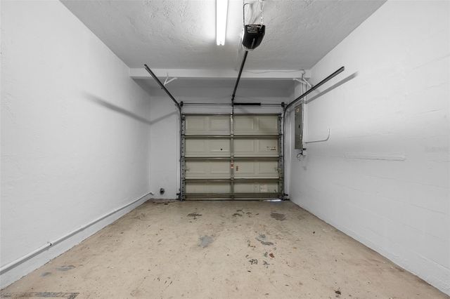 880 42ND STREET N, St Petersburg, FL 33713