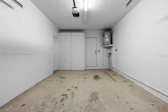 880 42ND STREET N, St Petersburg, FL 33713