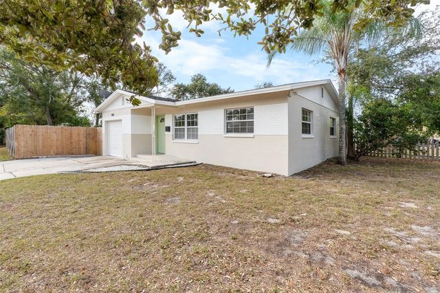 880 42ND STREET N, St Petersburg, FL 33713