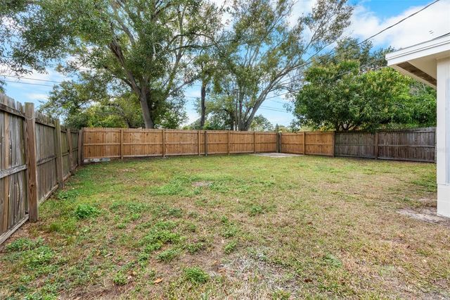 880 42ND STREET N, St Petersburg, FL 33713