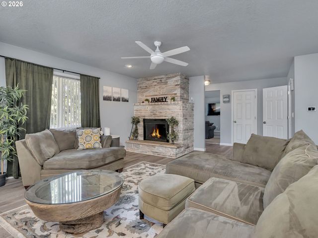 1129 Nw CONNELL Ave, Hillsboro, OR 97124