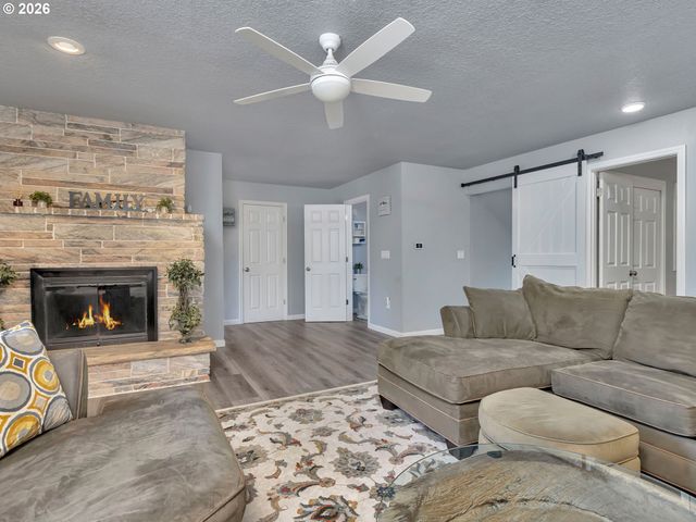 1129 Nw CONNELL Ave, Hillsboro, OR 97124