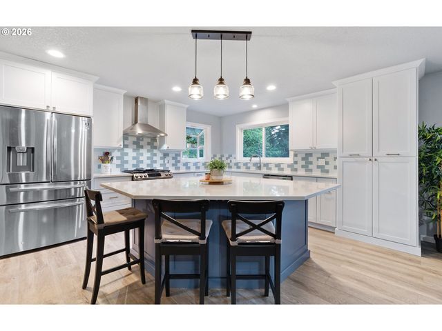 1129 Nw CONNELL Ave, Hillsboro, OR 97124