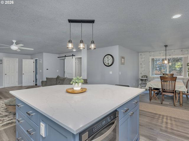 1129 Nw CONNELL Ave, Hillsboro, OR 97124