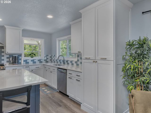 1129 Nw CONNELL Ave, Hillsboro, OR 97124