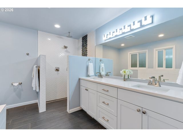 1129 Nw CONNELL Ave, Hillsboro, OR 97124
