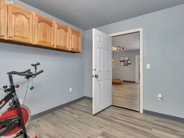 1129 Nw CONNELL Ave, Hillsboro, OR 97124