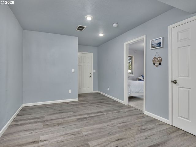 1129 Nw CONNELL Ave, Hillsboro, OR 97124
