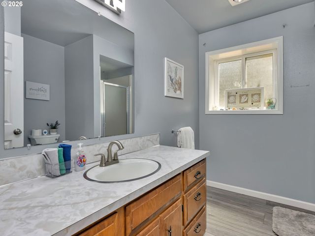 1129 Nw CONNELL Ave, Hillsboro, OR 97124