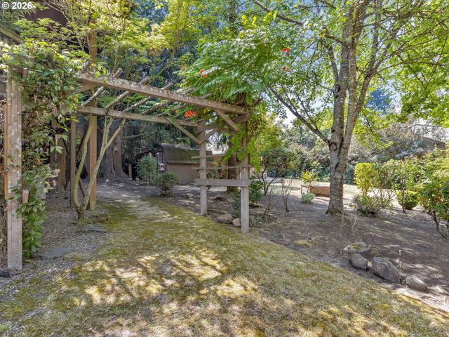 1129 Nw CONNELL Ave, Hillsboro, OR 97124