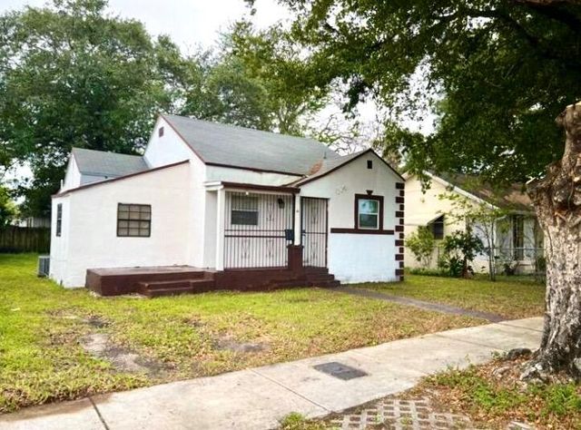 1114 NW 39th Street, Miami, FL 33127