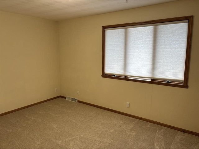 1424 Dayton Drive, Janesville, WI 53545