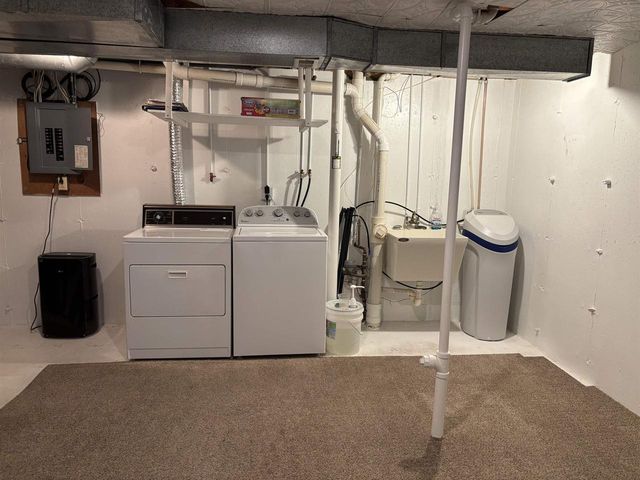 1424 Dayton Drive, Janesville, WI 53545