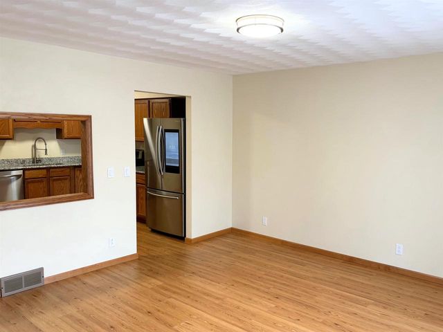 1424 Dayton Drive, Janesville, WI 53545