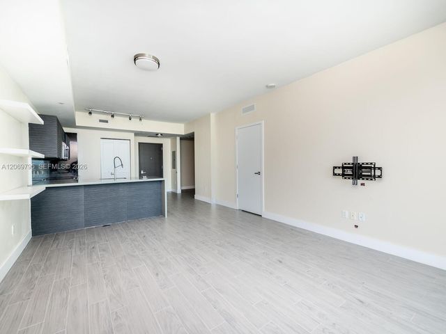 1080 Brickell Avenue 2206, Miami, FL 33131