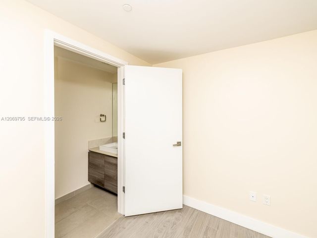 1080 Brickell Avenue 2206, Miami, FL 33131