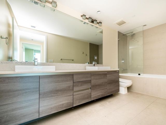 1080 Brickell Avenue 2206, Miami, FL 33131