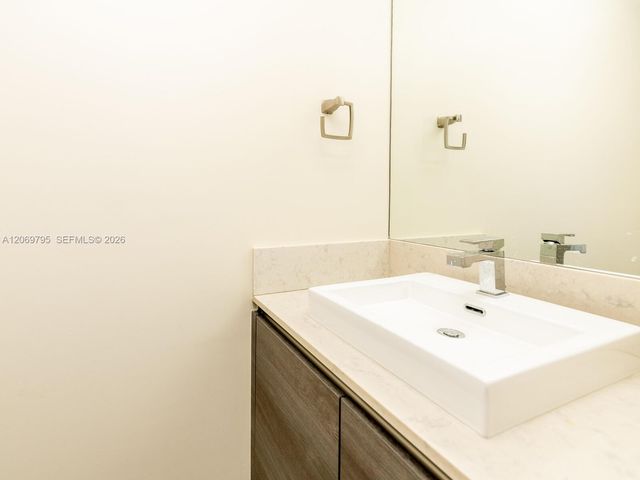 1080 Brickell Avenue 2206, Miami, FL 33131