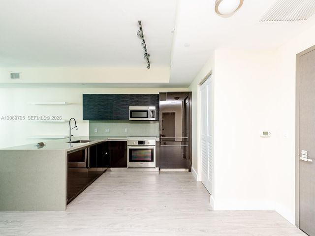 1080 Brickell Avenue 2206, Miami, FL 33131