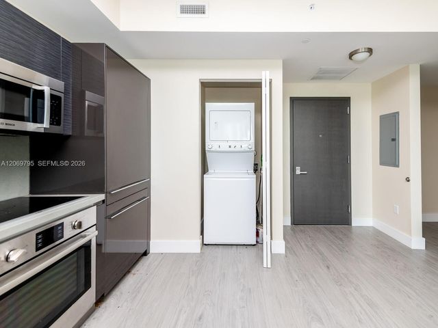 1080 Brickell Avenue 2206, Miami, FL 33131