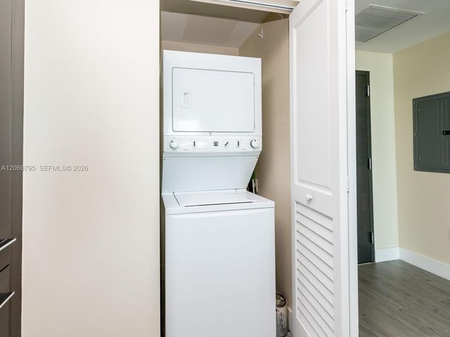 1080 Brickell Avenue 2206, Miami, FL 33131