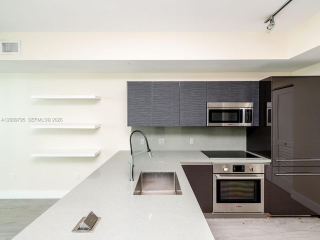 1080 Brickell Avenue 2206, Miami, FL 33131