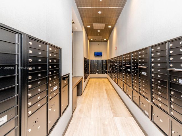 1080 Brickell Avenue 2206, Miami, FL 33131