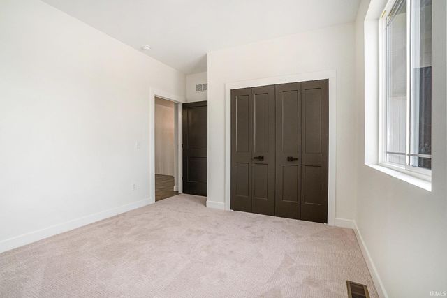 2583 Timberstone Drive, Elkhart, IN 46516