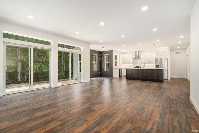 2583 Timberstone Drive, Elkhart, IN 46516