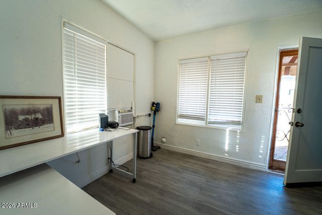 1826 N 11TH Street, Phoenix, AZ 85006