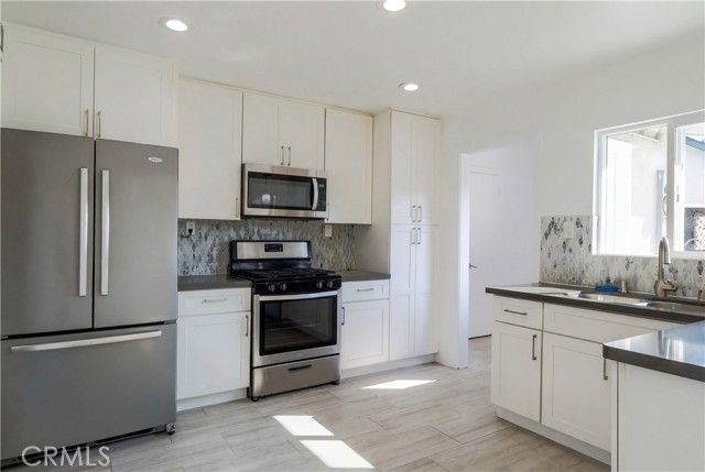 2818 W Bridgeport, Anaheim, CA 92804