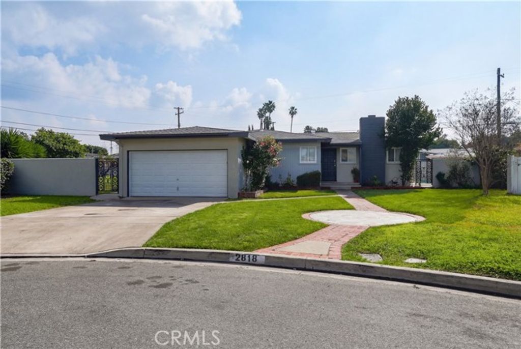 2818 W Bridgeport, Anaheim, CA 92804