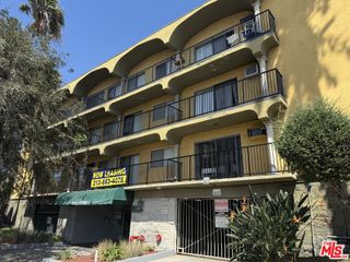 124 N Oxford Avenue, Los Angeles, CA 90004