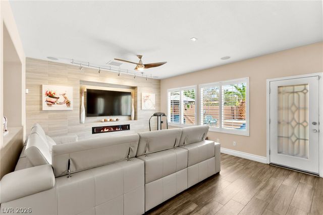 2524 Sturrock Drive, Henderson, NV 89044