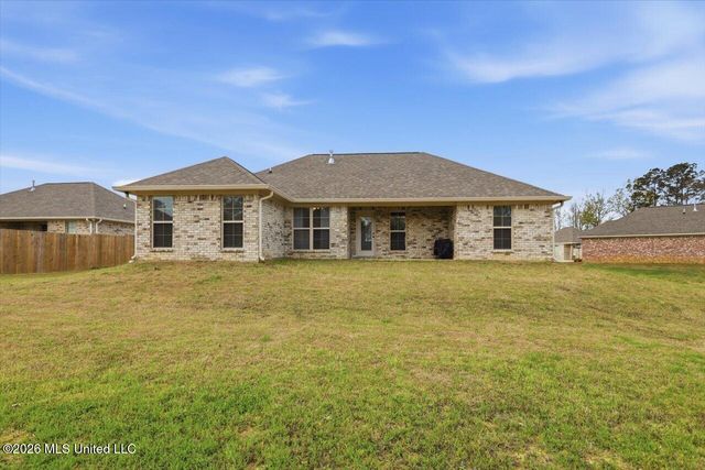 124 Bailey Cove, Canton, MS 39046