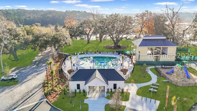 62 Dudley Ave, Bluffton, SC 29909