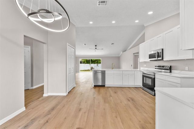 15 COVENTRY COURT, Kissimmee, FL 34758