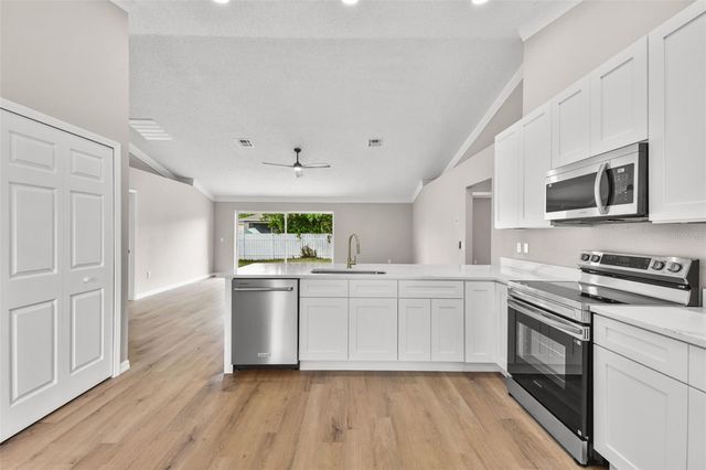15 COVENTRY COURT, Kissimmee, FL 34758